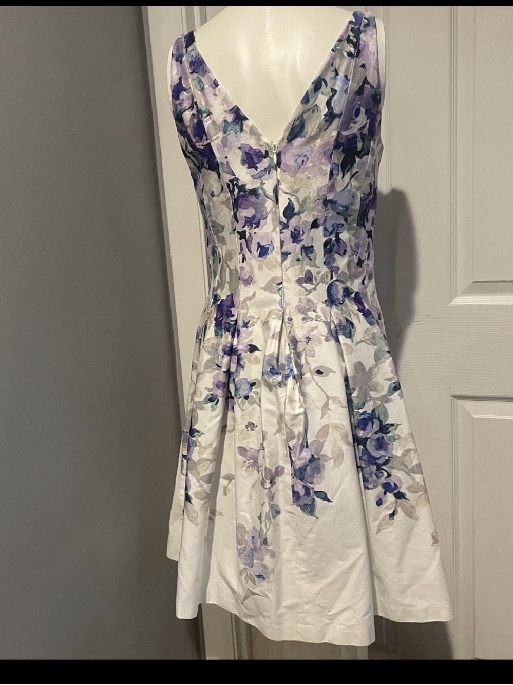 Ralph Lauren Floral V-Neck Fit & Flare Dress in Lavender and White S/8